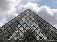 Pyramide du Louvre